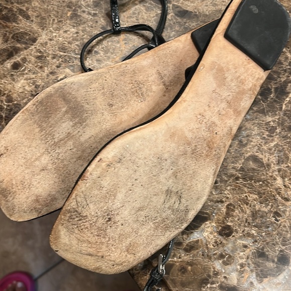 Prada - Picture 3 of 3